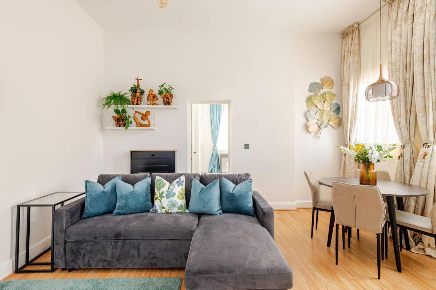 Stylish Flat In Central Location With Free Parking スウィンドン エクステリア 写真