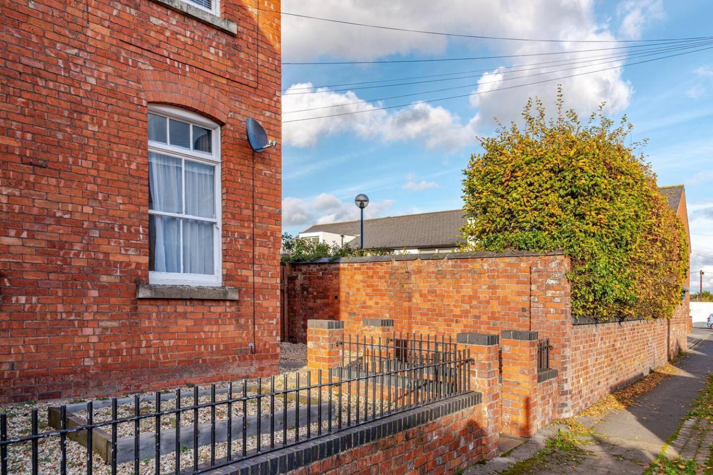 Stylish Flat In Central Location With Free Parking スウィンドン エクステリア 写真